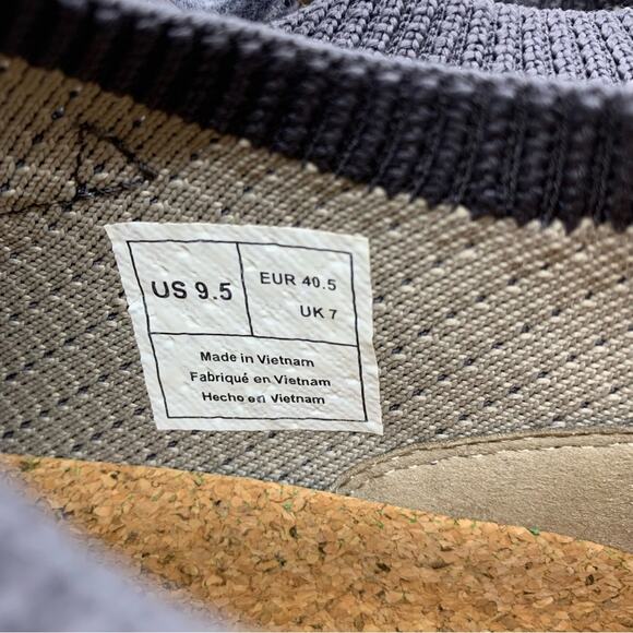 NWOT Saola Mindo Feather Light Lace Up Knit Athleisure Sneaker Dark Grey Sz 9.5 - Picture 10 of 12